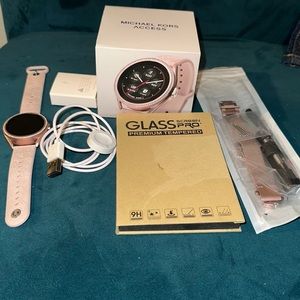 MICHAEL KORS Access Gen 5E MKGO Pink toned logo rubber band